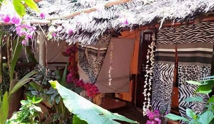 Sipano Beach Lodge 키웬그와 객실 사진